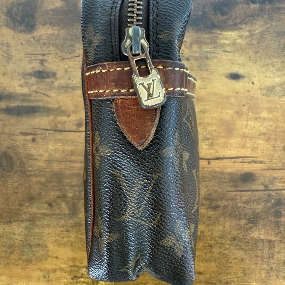 Louis Vuitton Monogram Toiletry/Clutch Bag - Picture 3 of 9